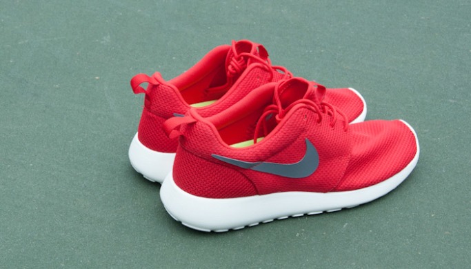 roshe run red grey