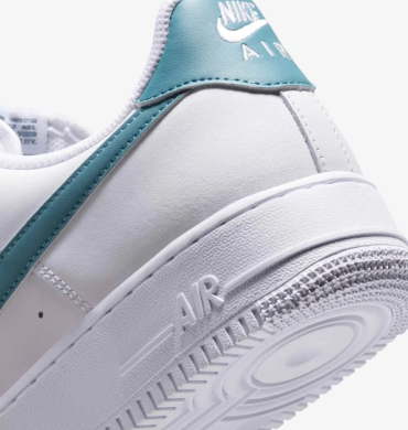 Кроссовки мужские Nike Air Force 1 07 (FJ4146-114)