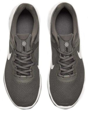 Чоловічі кросівки Nike Revolution 6 Nn (DC3728-004), EUR 40,5