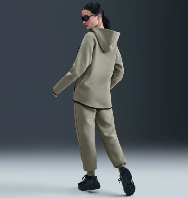 Штаны женские Nike Sportswear Tech Fleece (HV6779-320), M