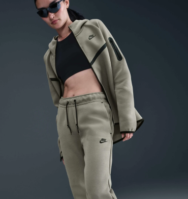 Штаны женские Nike Sportswear Tech Fleece (HV6779-320), M