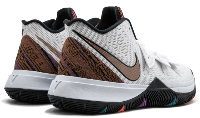 Баскетбольні кросівки Nike Kyrie 5 'BHM', EUR 44