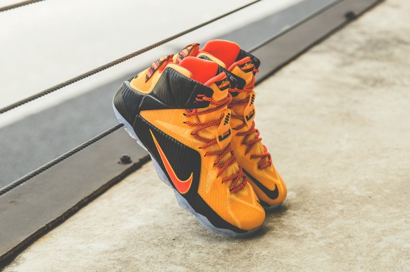 Баскетбольные кроссовки Nike LeBron 12 "Laser Orange", EUR 42