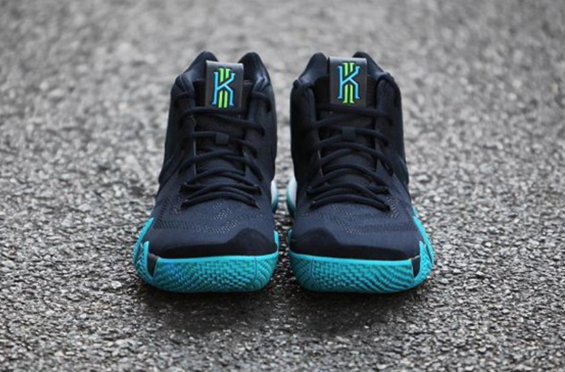 Баскетбольні кросівки Nike Kyrie 4 "Obsidian", EUR 46
