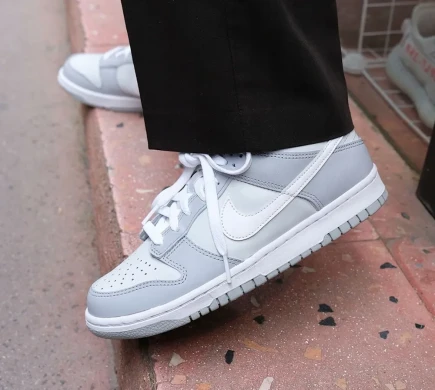 Кросівки Жіночі Nike Dunk Low Two-Toned (DH9765-001)