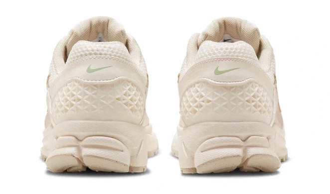 Кросівки жіночі Nike Zoom Vomero 5 Beige FQ6868-111, EUR 36