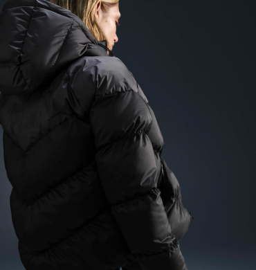Женская куртка Nike NSW Windpuffer Storm-Fit (HF7865-010)