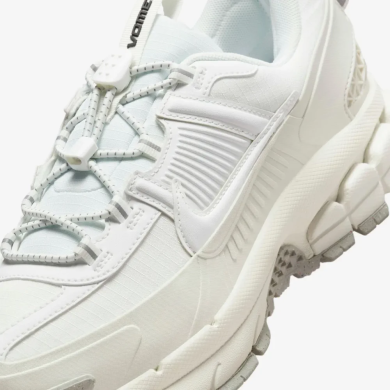 Жіночі Кросівки Nike Zoom Vomero Roam (HV6410-100), EUR 42