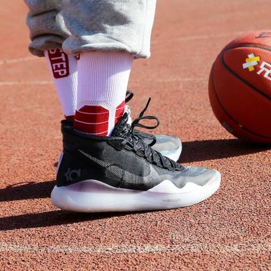 Баскетбольні кросівки Nike Zoom KD 12 EP 'The Day One', EUR 45