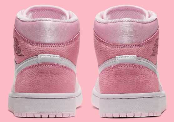 Жіночі кросівки Air Jordan 1 Mid "Digital Pink", EUR 37,5