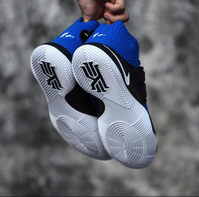 Баскетбольные кроссовки Nike Kyrie 2 "Brotherhood", EUR 43