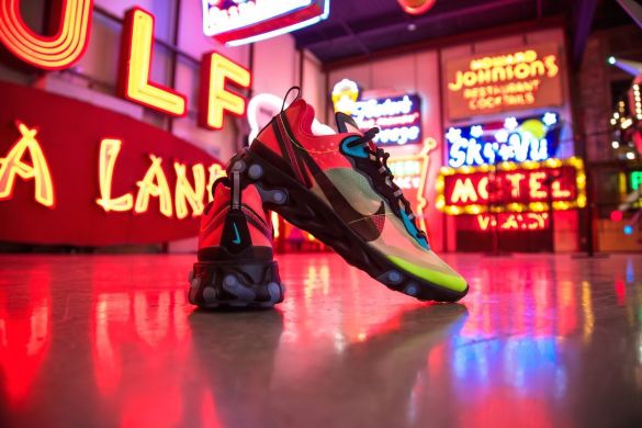 Чоловічі кросівки Nike React Element 87 'Volt Racer Pink', EUR 44,5