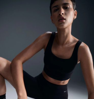 Топ женский Nike Dri-Fit Alate Ellipse (DO6619-010)