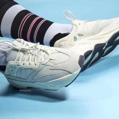 Кроссовки Adidas Yeezy Boost Runner 700 'Analog', EUR 36