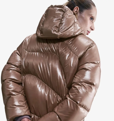 Женская куртка Nike Swoosh Series Therma-FIT (HV2751-214)