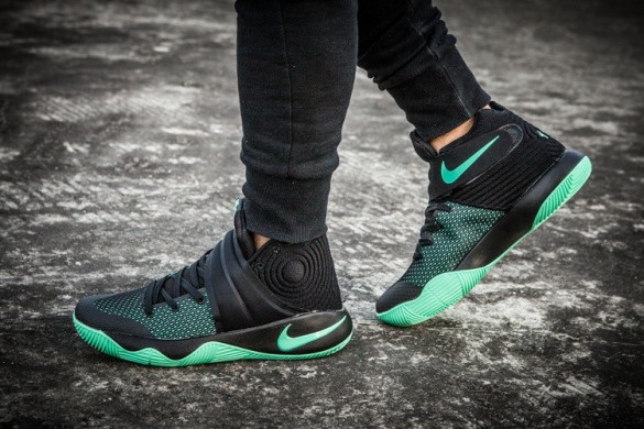 Баскетбольные кроссовки Nike Kyrie 2 "Green Glow", EUR 46