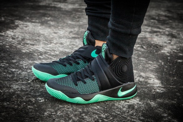 Баскетбольные кроссовки Nike Kyrie 2 "Green Glow", EUR 45