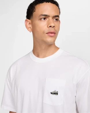 Футболка Nike U Nsw Tee M90 Snkr Patch Pkt (HJ0574-100), L