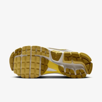 Жіночі кросівки Nike W Air Zoom Vomero 5 (HJ9607-700)