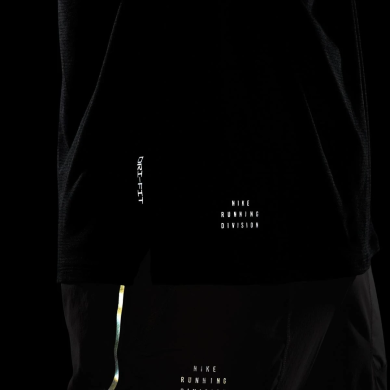 Футболка Nike Dri-Fit Stmt Run Division (HJ3524-010), XL
