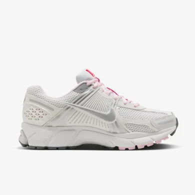 Женские кроссовки Nike W Air Zoom Vomero 5 (FN3695-001), EUR 38