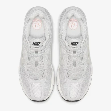 Кроссовки Nike Zoom Vomero 5 (BV1358-001), EUR 42,5