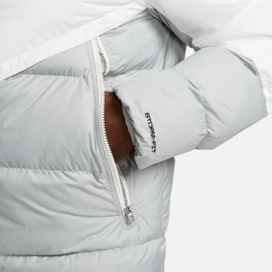 Мужская куртка Nike Storm-FIT Windrunner Primaloft-Field (DR9605-100), S