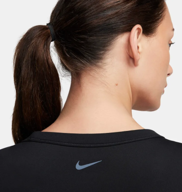 Топ жіночий Nike One Fitted Dri-FIT (FN2804-010), L