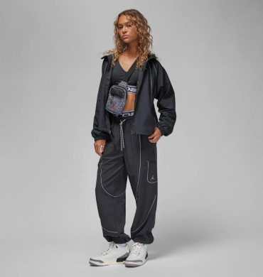 Женская Куртка Jordan Woven Lined (FD7869-010), L